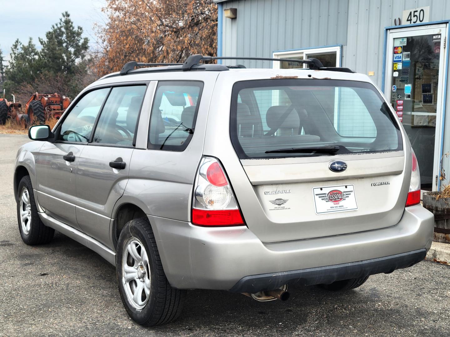 2006 Grey /Tan Subaru Forester 2.5X (JF1SG63606G) with an 2..5L H4 engine, 5 Speed Manual transmission, located at 450 N Russell, Missoula, MT, 59801, (406) 543-6600, 46.874496, -114.017433 - Great Running Subaru. 1 Owner. All Wheel Drive. 5 Speed Manual Transmission. Air. Cruise. Tilt. AM FM CD Player. - Photo#5